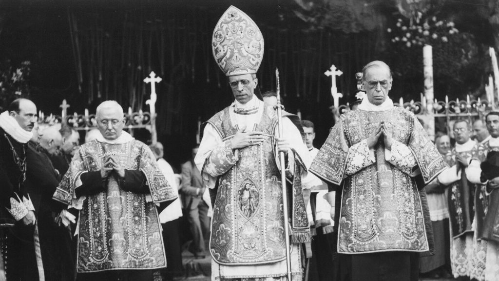 Vatikan Perlu Membuka Arsipnya Tentang Paus Pius XII